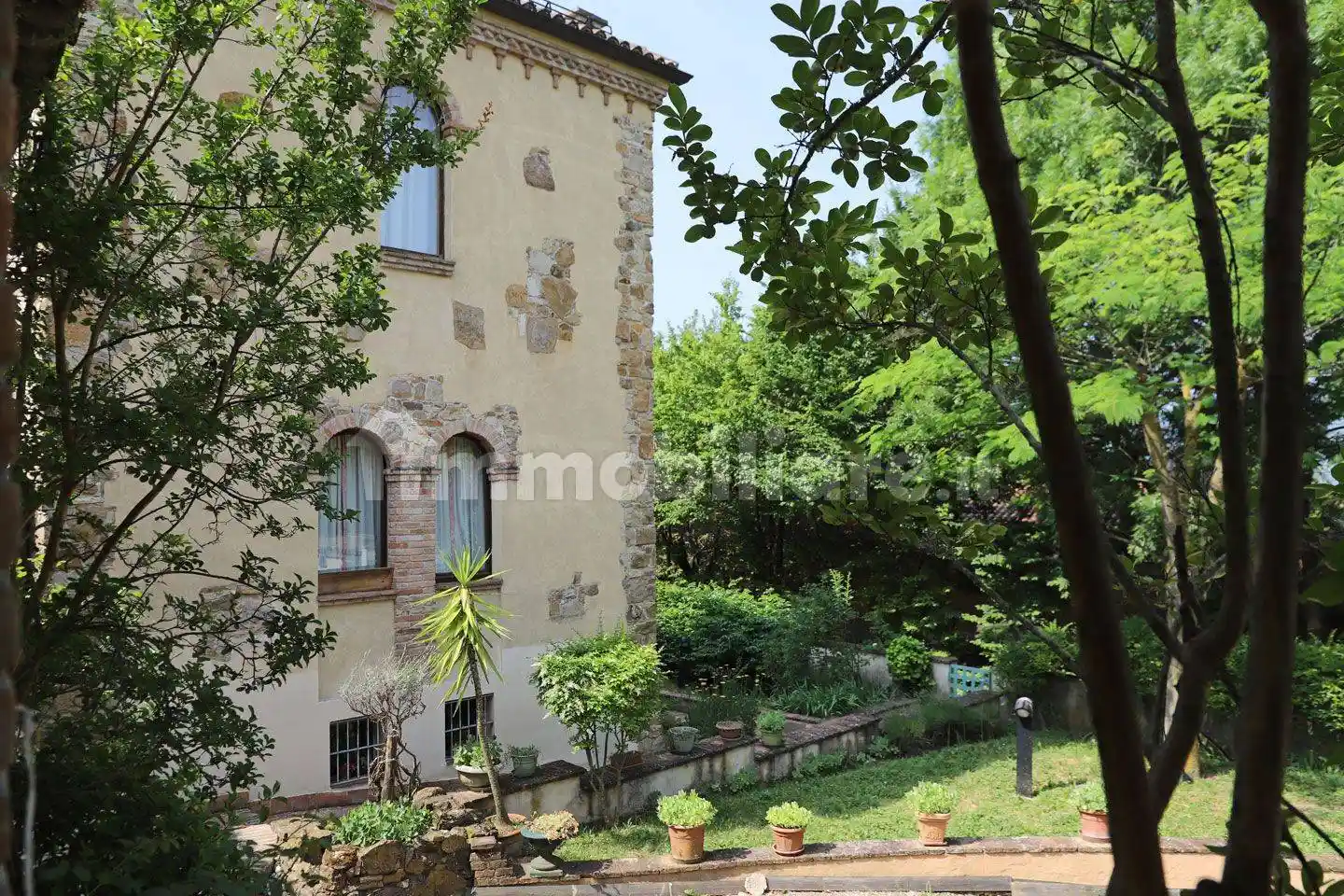 Villa in vendita a Lesignano de' Bagni