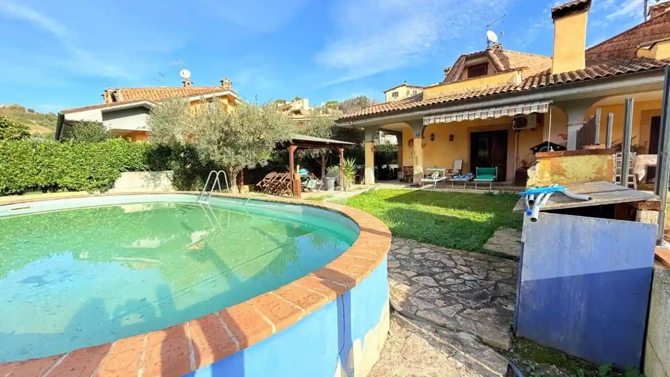 Villa in vendita a Capena