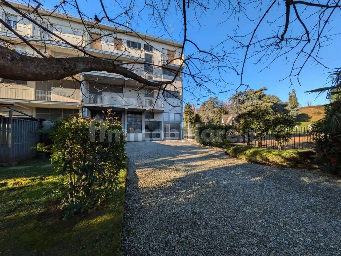 Palazzo - Edificio in vendita a Cesano Maderno