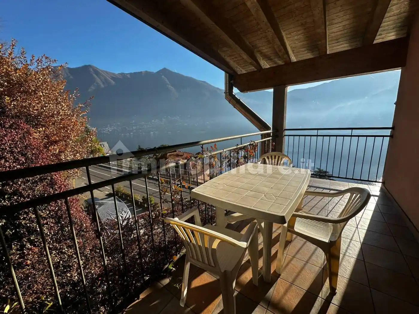 Appartamento in vendita a Laglio