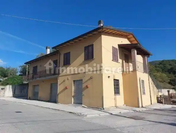 Casa indipendente in vendita a Nocera Umbra