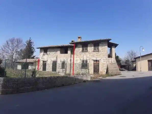 Casa indipendente in vendita a Nocera Umbra