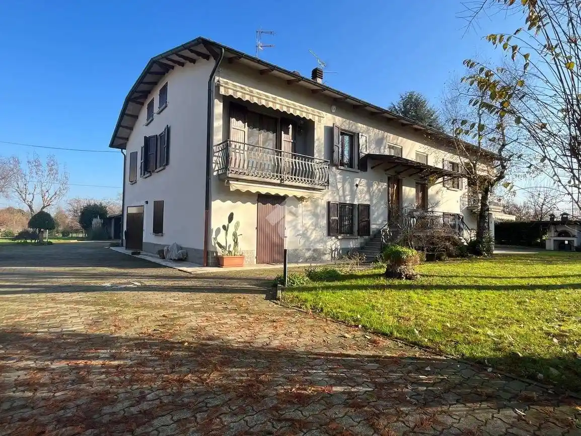 Villa in vendita a Cavriago