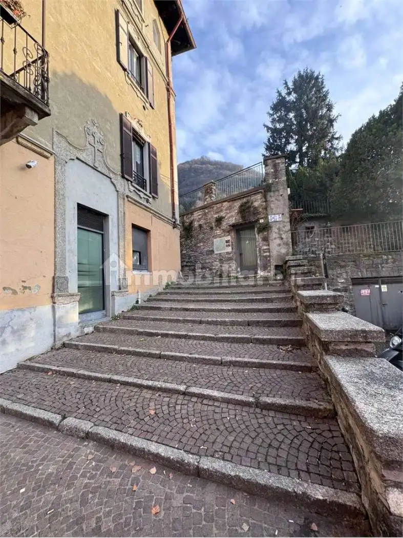 Appartamento in vendita a Torno