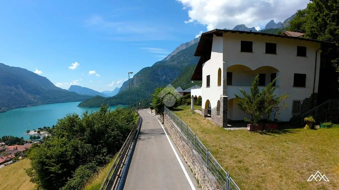 Villa in vendita a Molveno