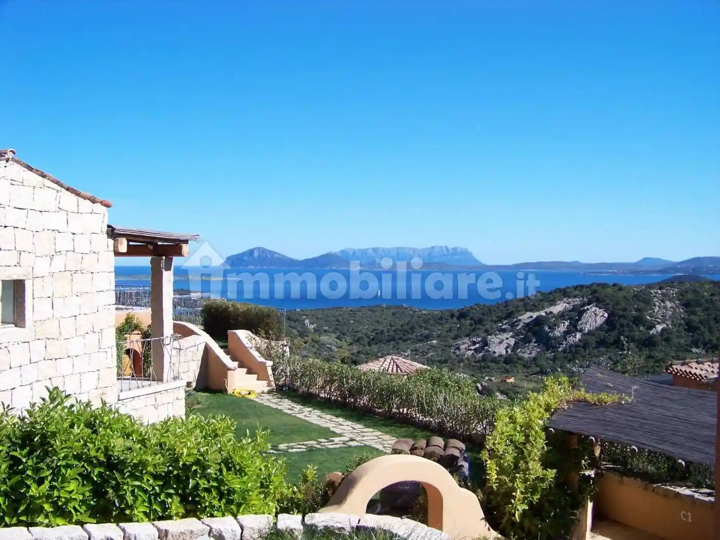 Villetta a schiera in vendita a Arzachena