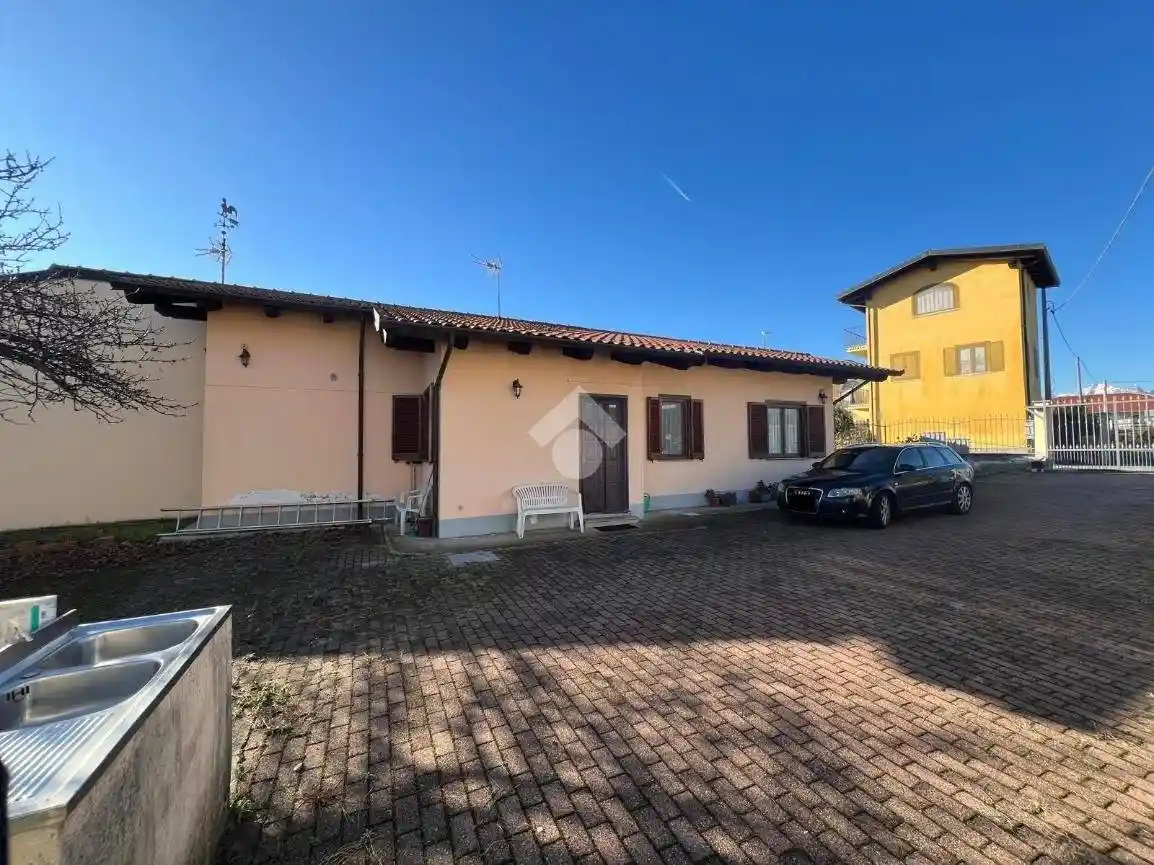 Casa indipendente in vendita a Nole