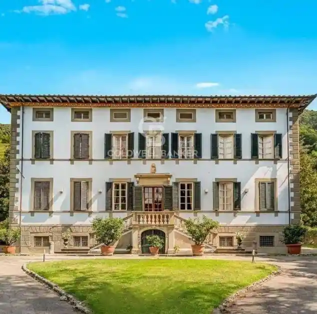 Villa in vendita a Camaiore