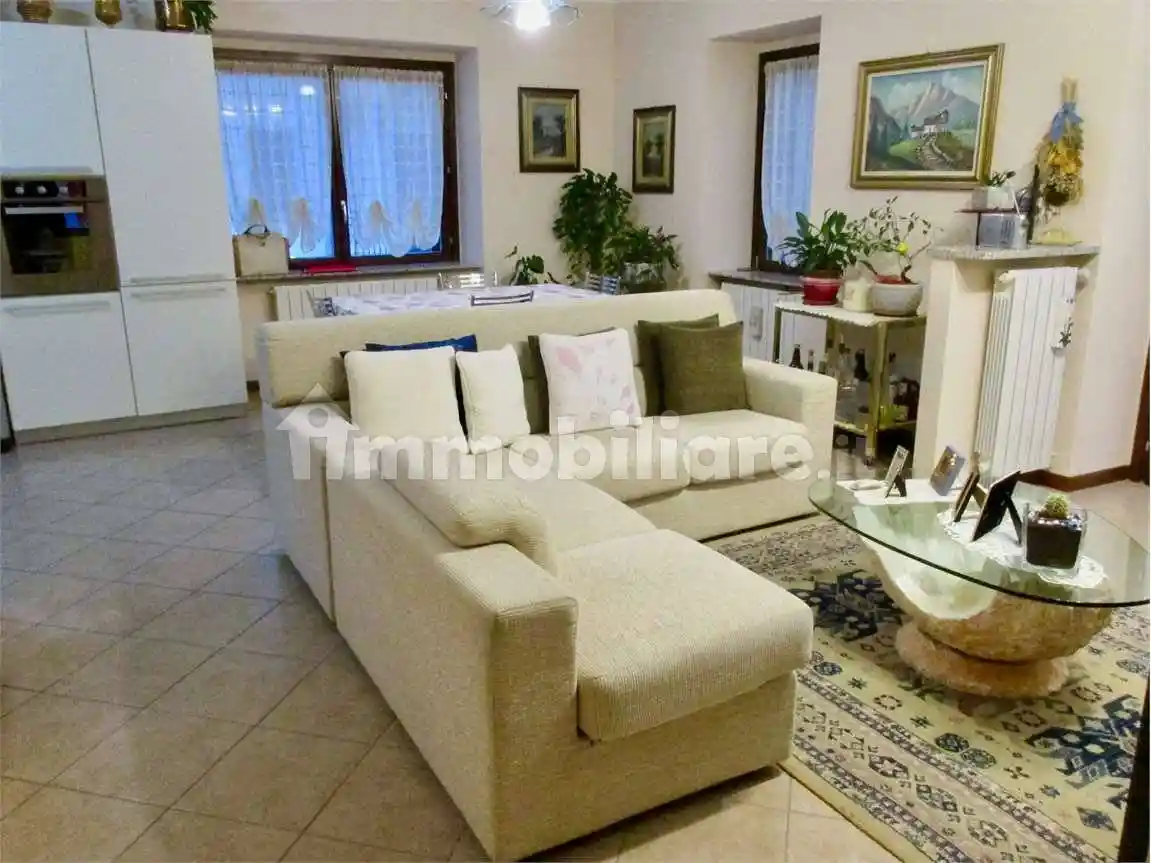 Appartamento in vendita a Rota d'Imagna