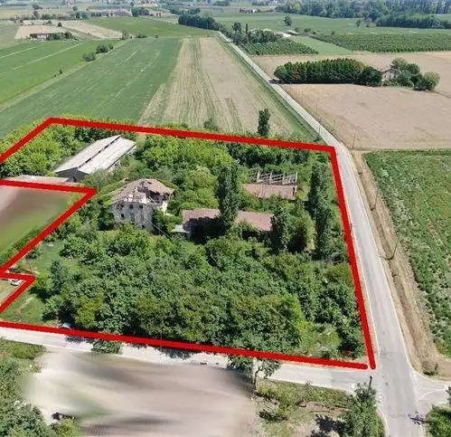 Rustico - Casale in vendita a Modena