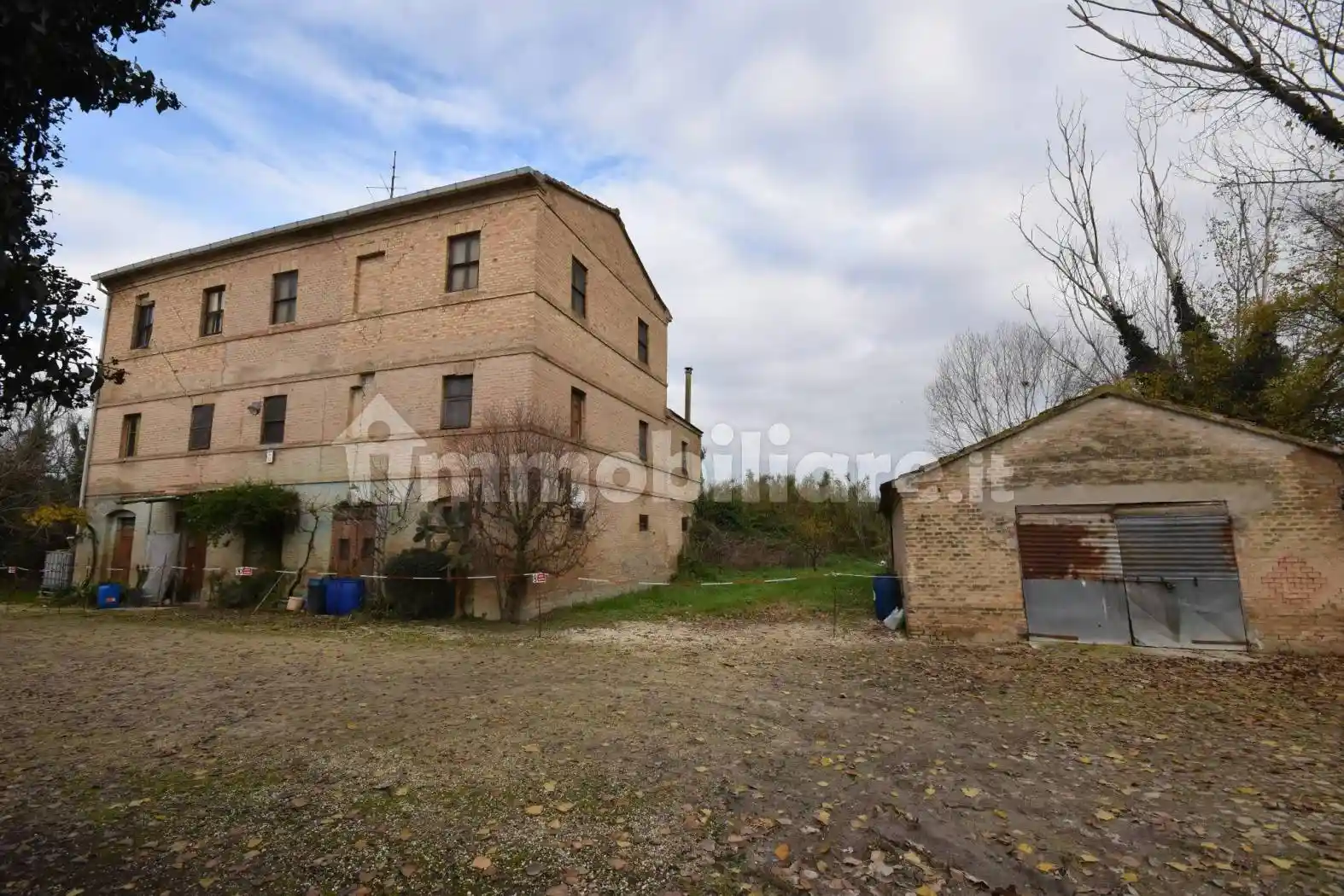 Rustico - Casale in vendita a Agugliano