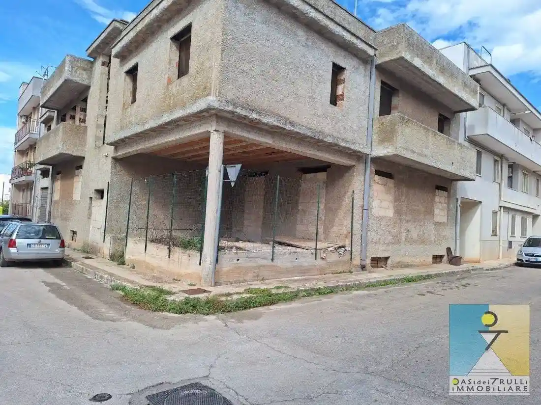 Palazzo - Edificio in vendita a San Michele Salentino