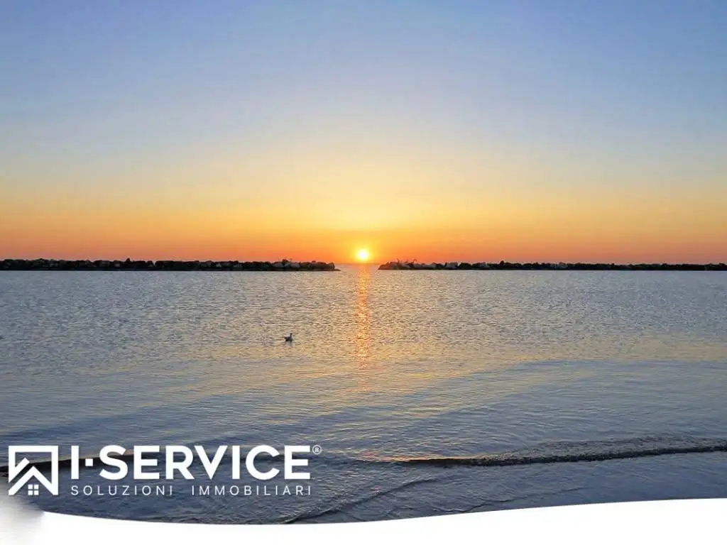 Palazzo - Edificio in vendita a Gatteo