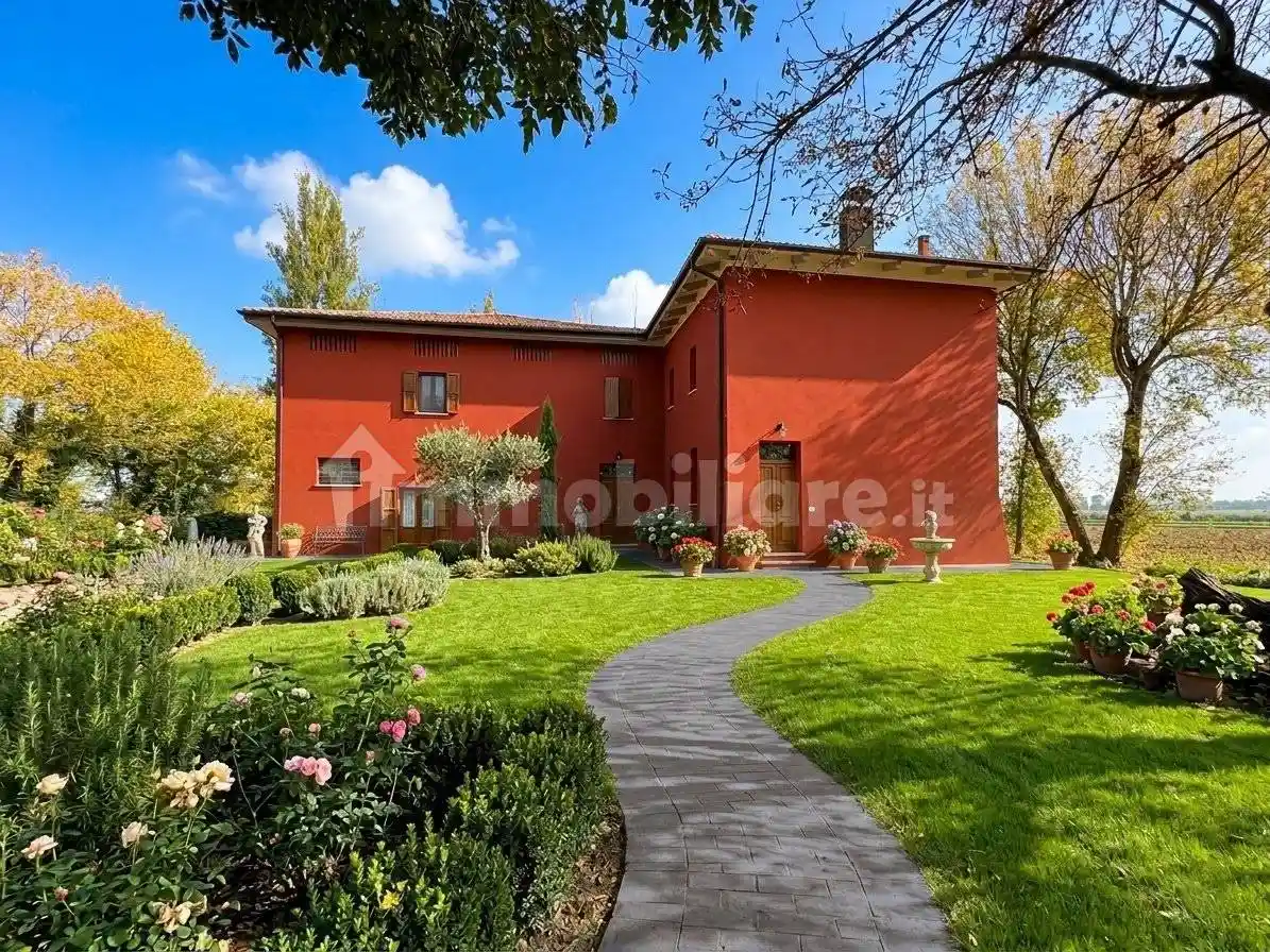 Rustico - Casale in vendita a Castel San Pietro Terme