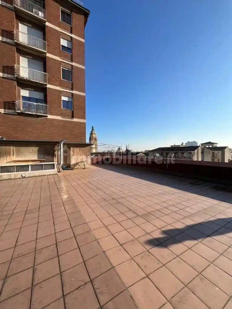 Appartamento in vendita a Piacenza