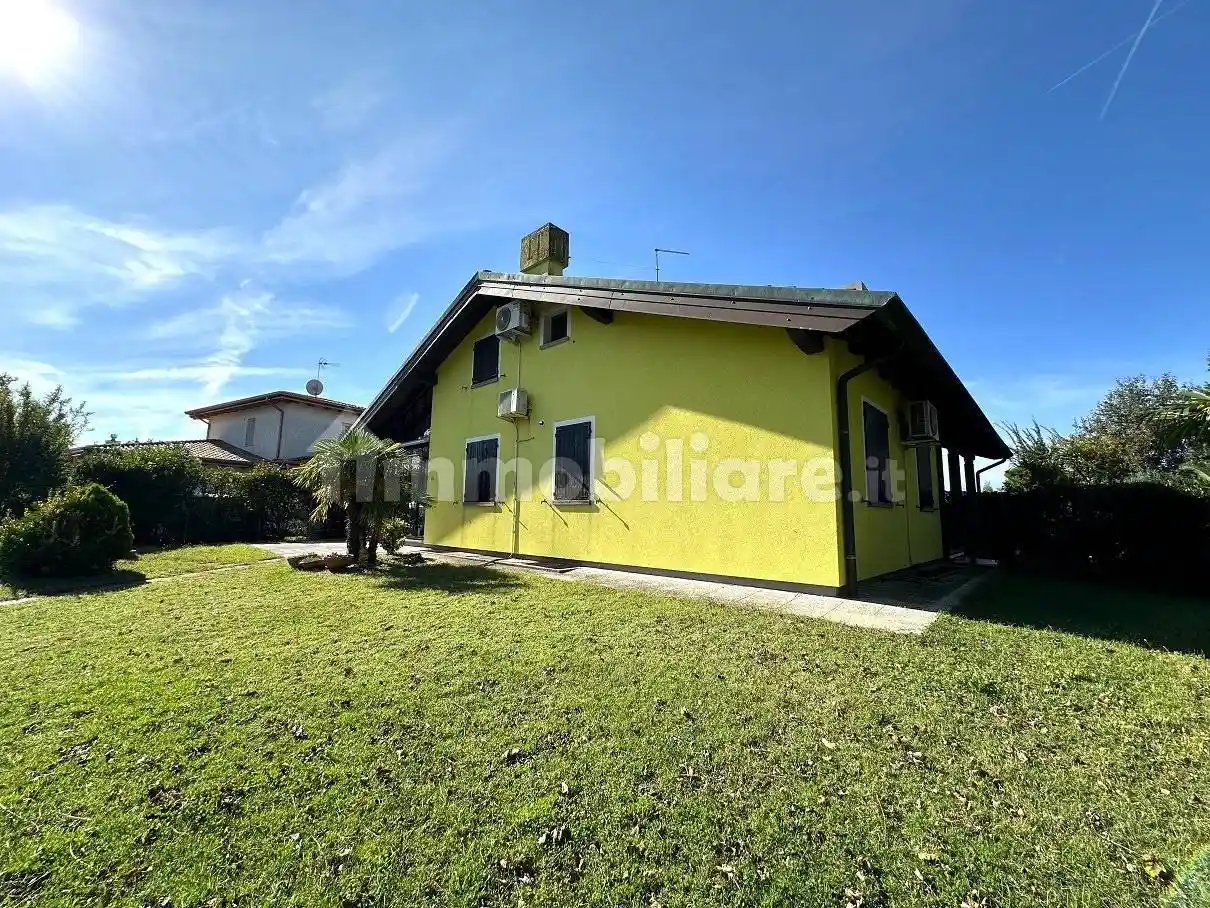 Villa in vendita a Rosolina
