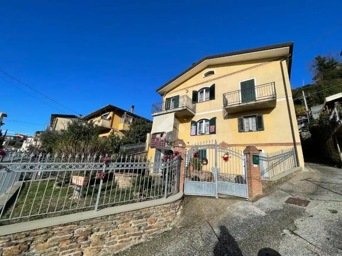 Villa bifamiliare via della resistenza 74, Zona Collinare Cerreto, Sant'Eustachio, Montignoso - foto 3
