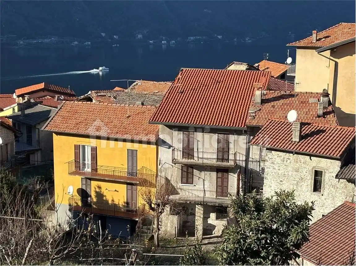 Casa indipendente in vendita a Nesso