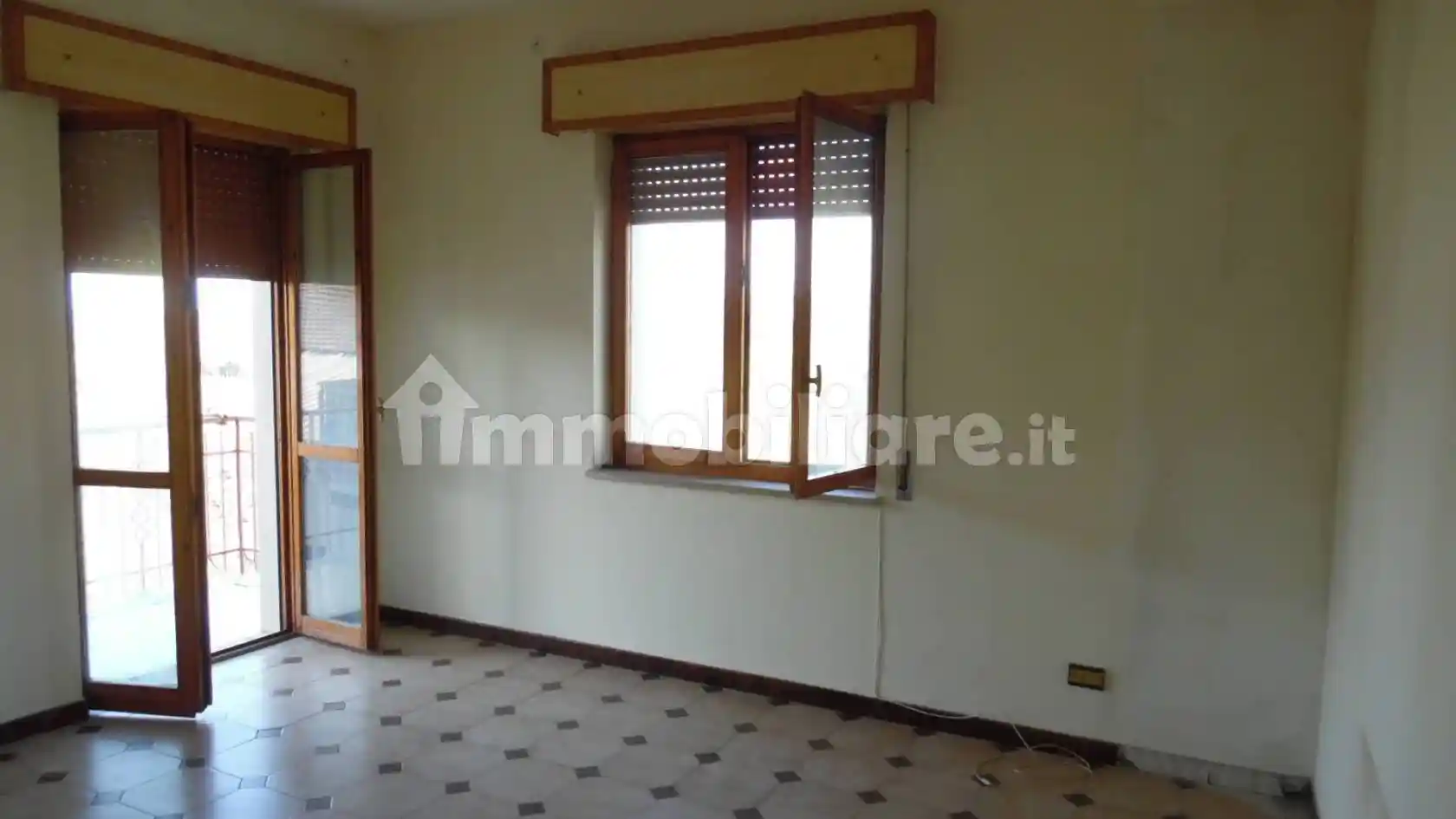 Trilocale via Venezia, Castelfranci - foto 2