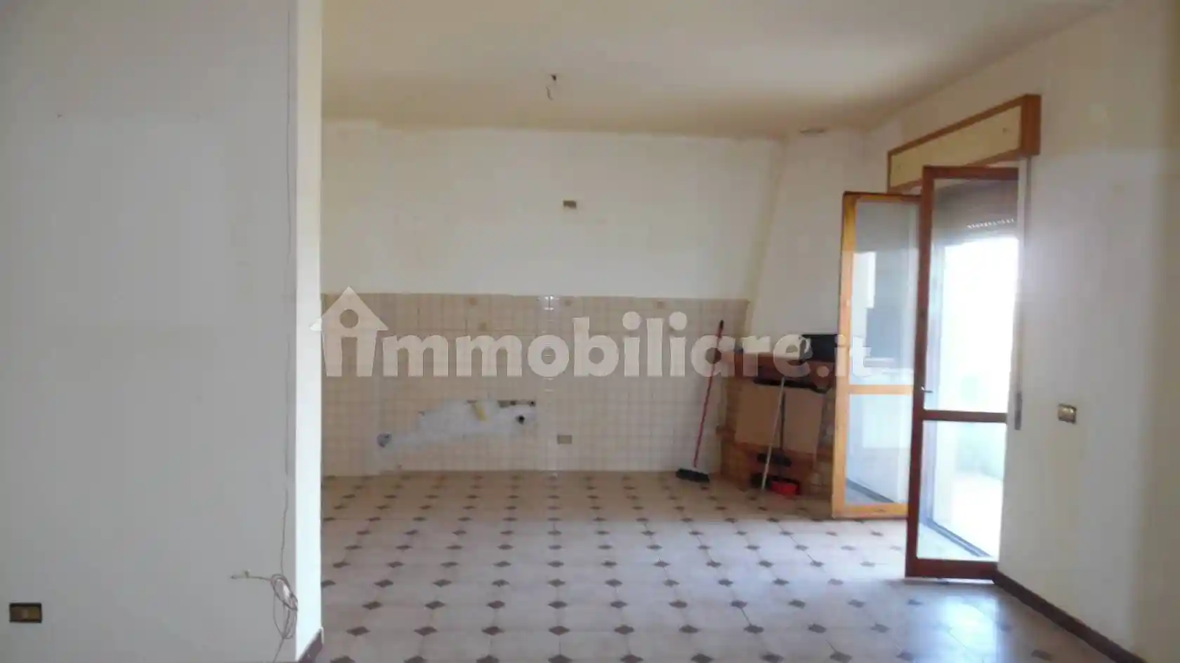 Trilocale via Venezia, Castelfranci - foto 3