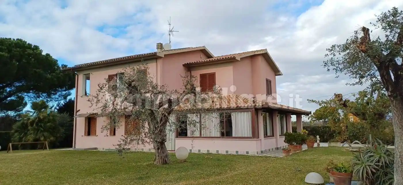 Casa indipendente in vendita a Grosseto