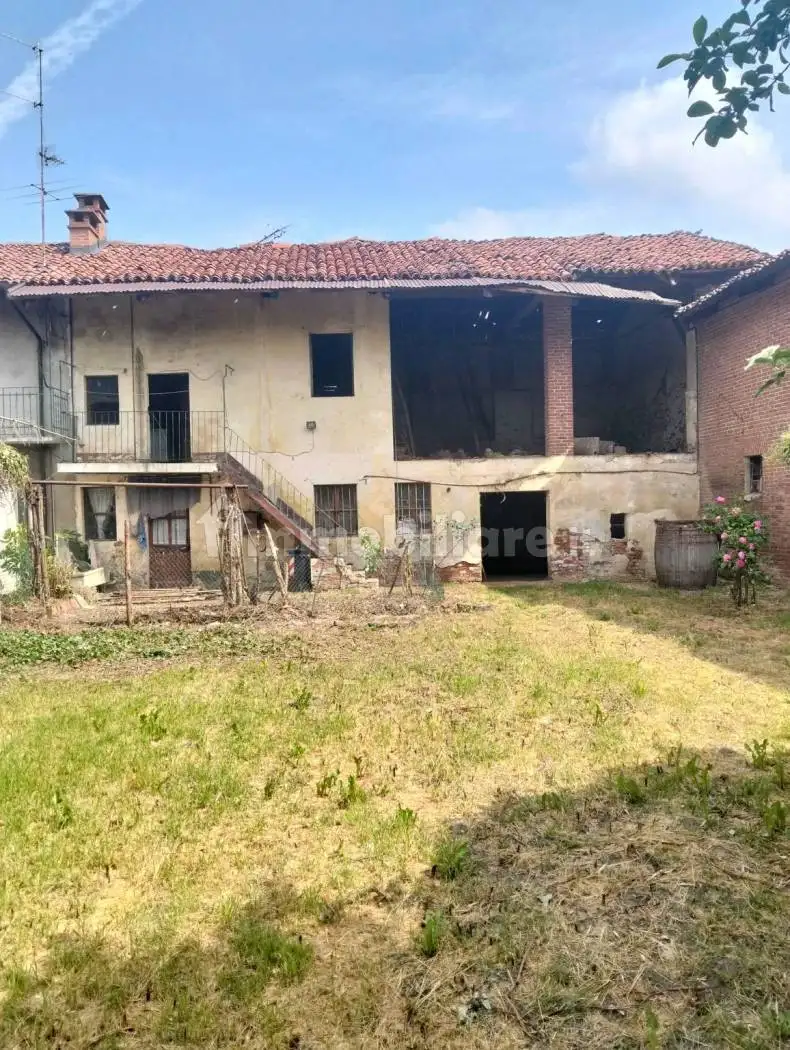 Rustico - Casale in vendita a Carignano