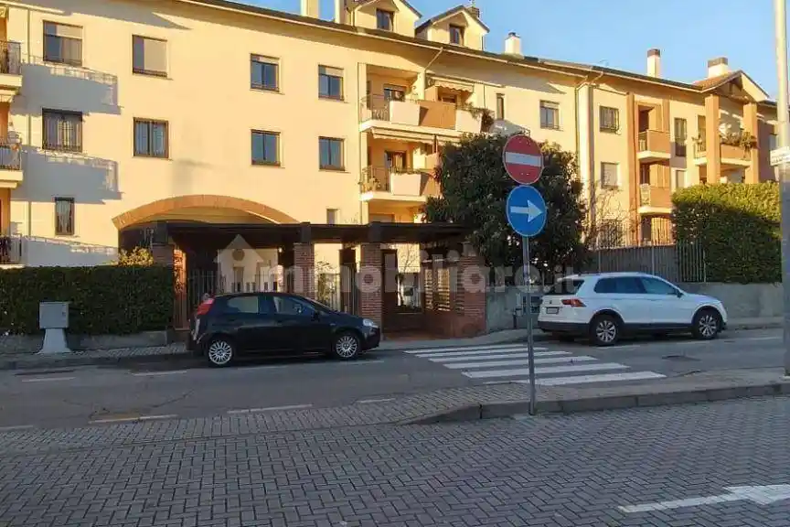 Appartamento in affitto a Peschiera Borromeo