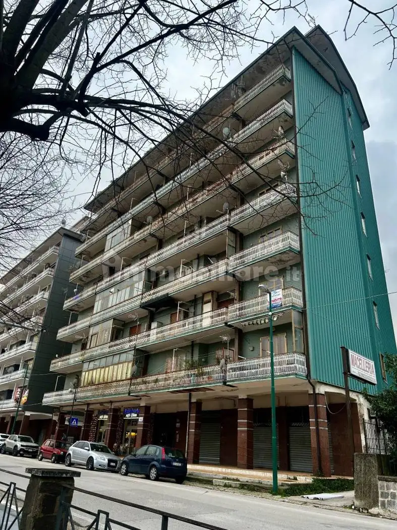 Appartamento in vendita a Contrada