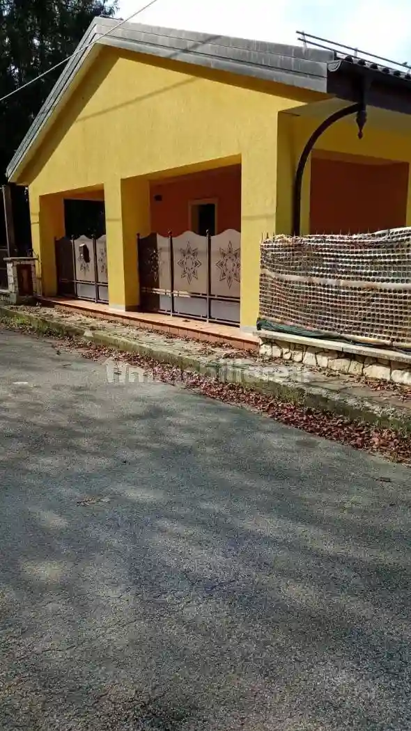 Villa unifamiliare via Papa Giovanni XXIII, Villaggio Laceno, Bagnoli Irpino - foto 4