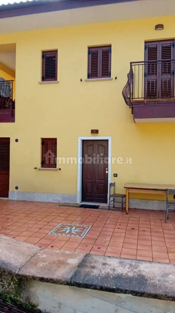 Villa unifamiliare via Papa Giovanni XXIII, Villaggio Laceno, Bagnoli Irpino