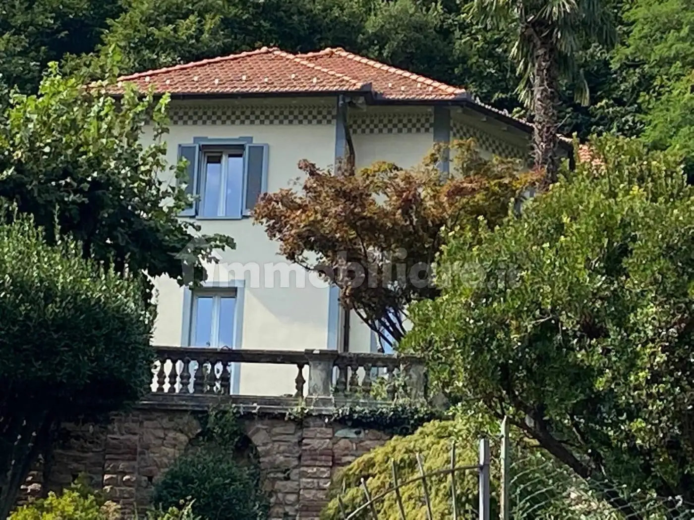 Villa unifamiliare via Fratelli Cervi, Centro, Brusimpiano - foto 2