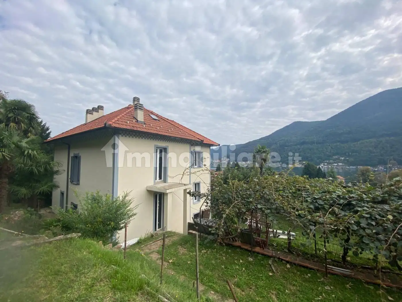 Villa unifamiliare via Fratelli Cervi, Centro, Brusimpiano - foto 3