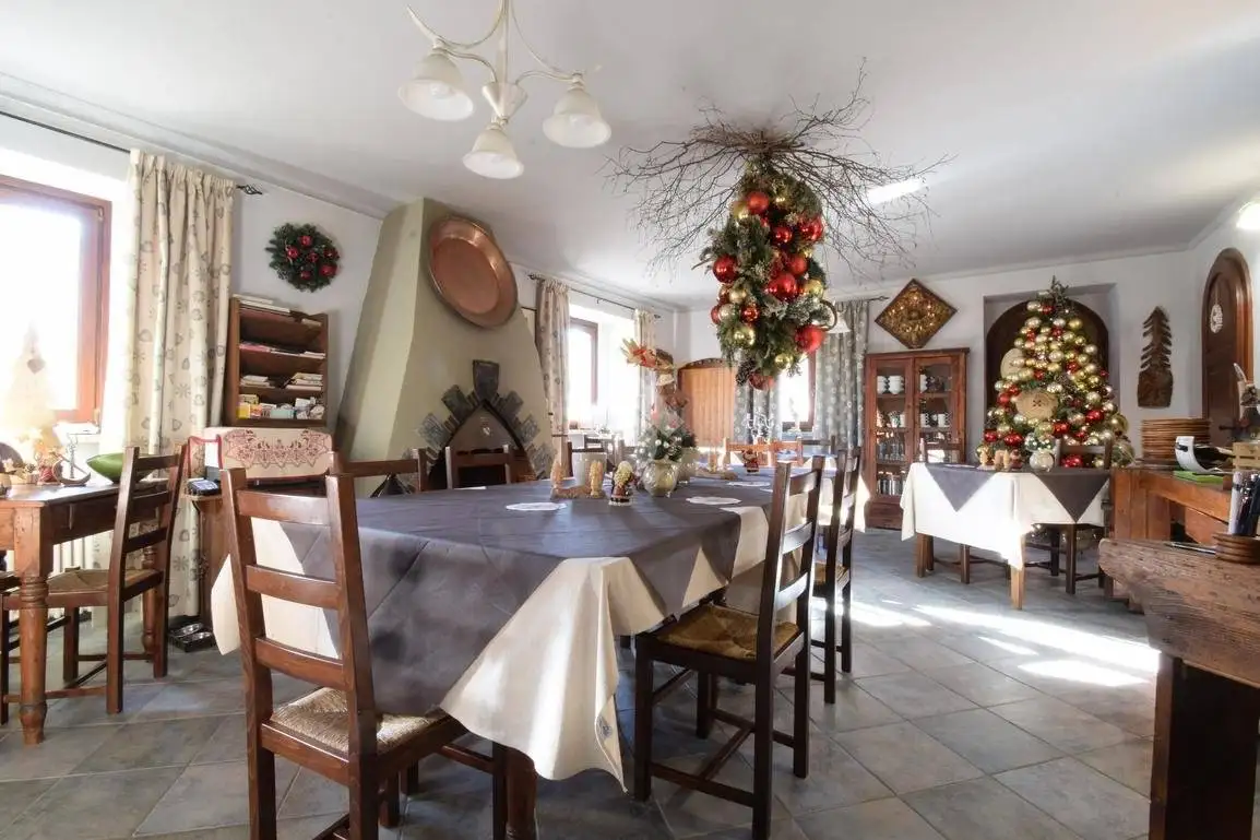 Terratetto unifamiliare frazione Ville 100, Villa Nabian, Challand-Saint-Victor - foto 4