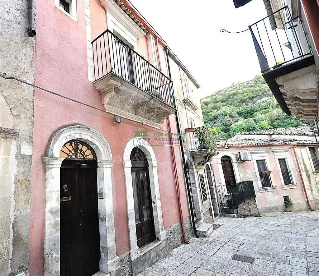 Casa indipendente in vendita a Ragusa