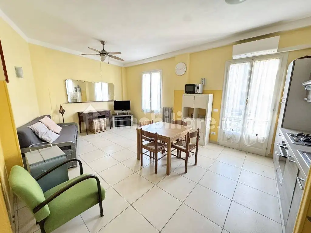 Appartamento in affitto a Alassio