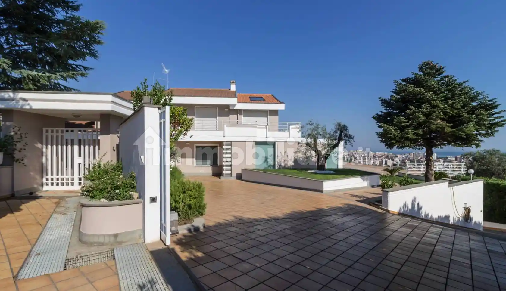 Villa plurifamiliare Strada Fonte Borea-Colle del Telegrafo 10, Colle del Telegrafo - Colle Scorrano, Pescara - foto 3