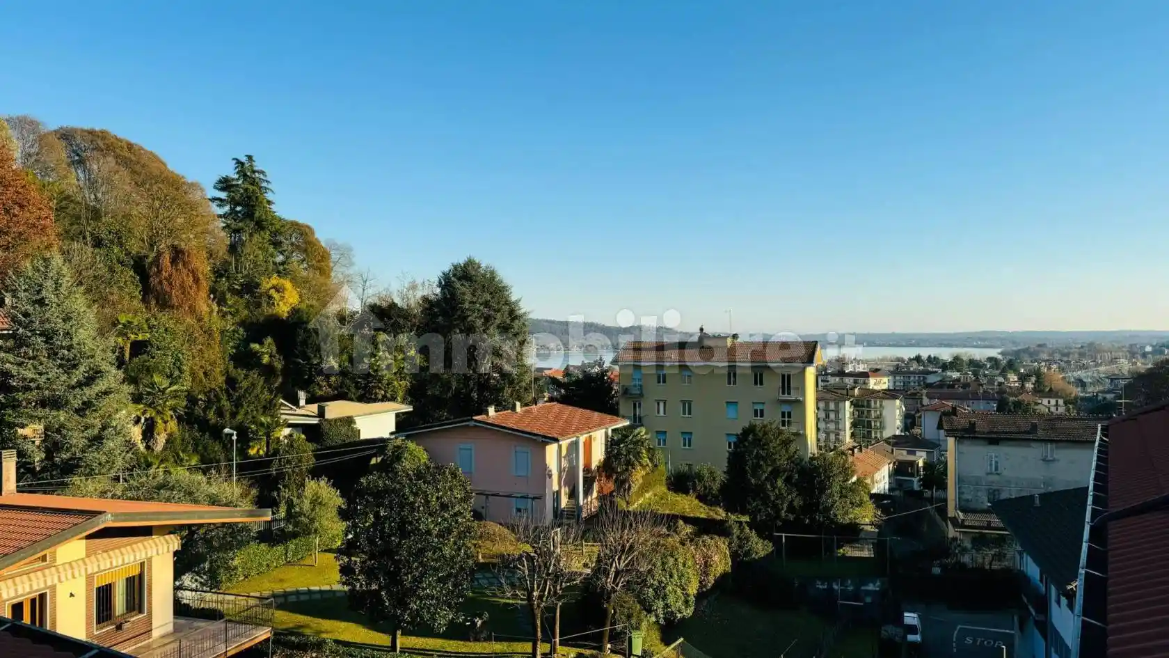 Attico - Mansarda in affitto a Arona