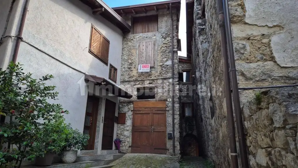 Appartamento in vendita a Ono San Pietro