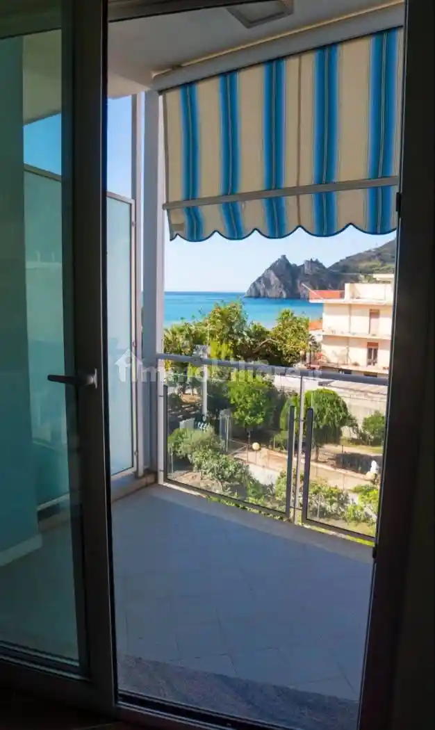 Appartamento in affitto a Sant'Alessio Siculo