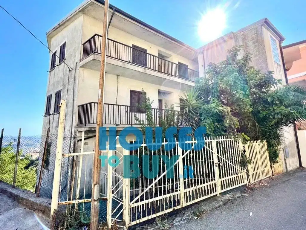 Casa indipendente in vendita a Carfizzi