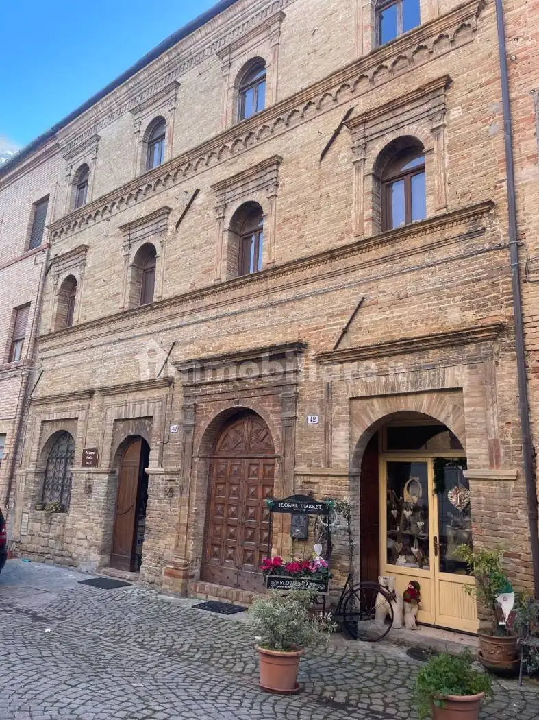 Palazzo - Edificio in vendita a Santa Vittoria in Matenano
