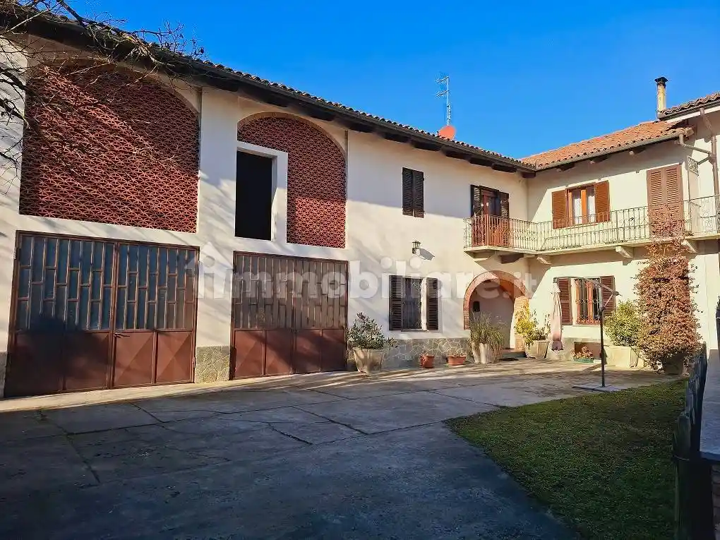 Rustico - Casale in vendita a Castell'Alfero