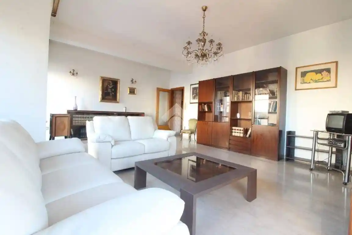 Appartamento via Tommaso Campanella 5, Piazza Salotto - Corso Umberto, Pescara - foto 2