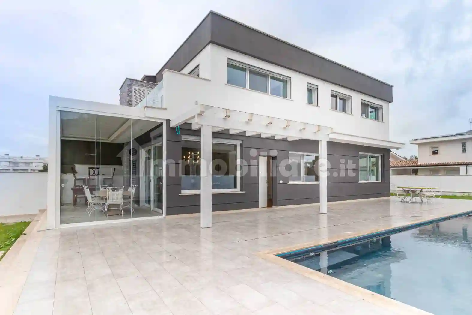 Villa - foto 2