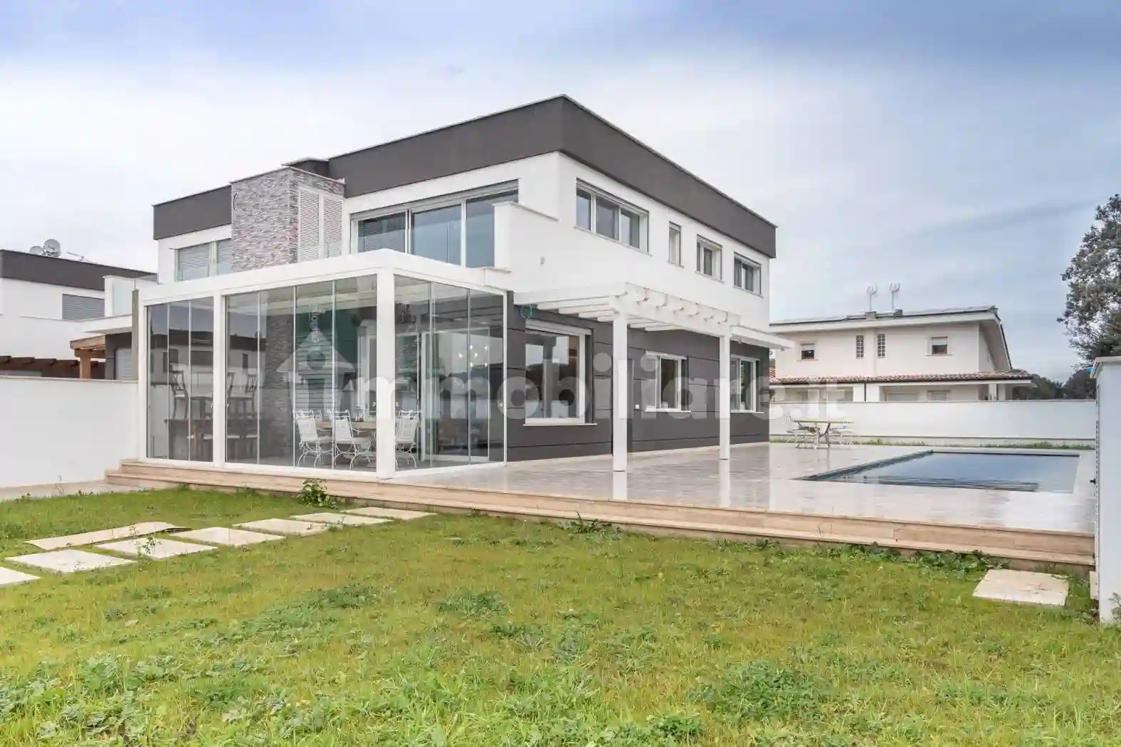 Villa - foto 3