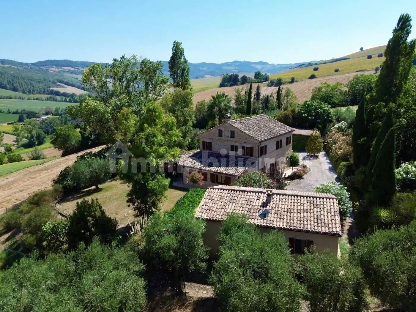 Rustico - Casale in vendita a Fermo