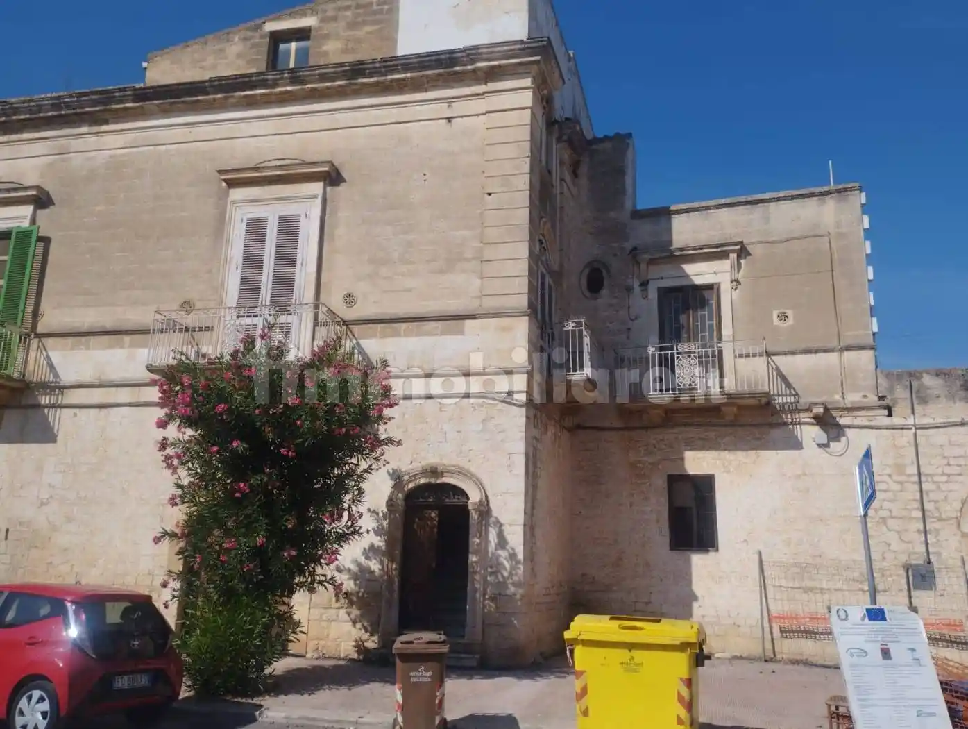 Palazzo - Edificio in vendita a Bitritto