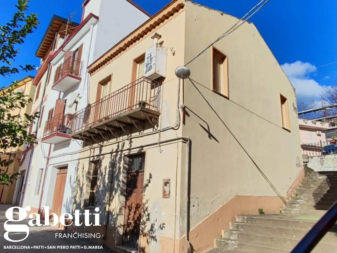 Casa indipendente in vendita a Montagnareale