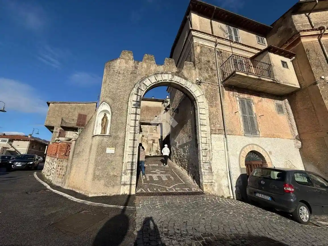 Appartamento in vendita a Agosta