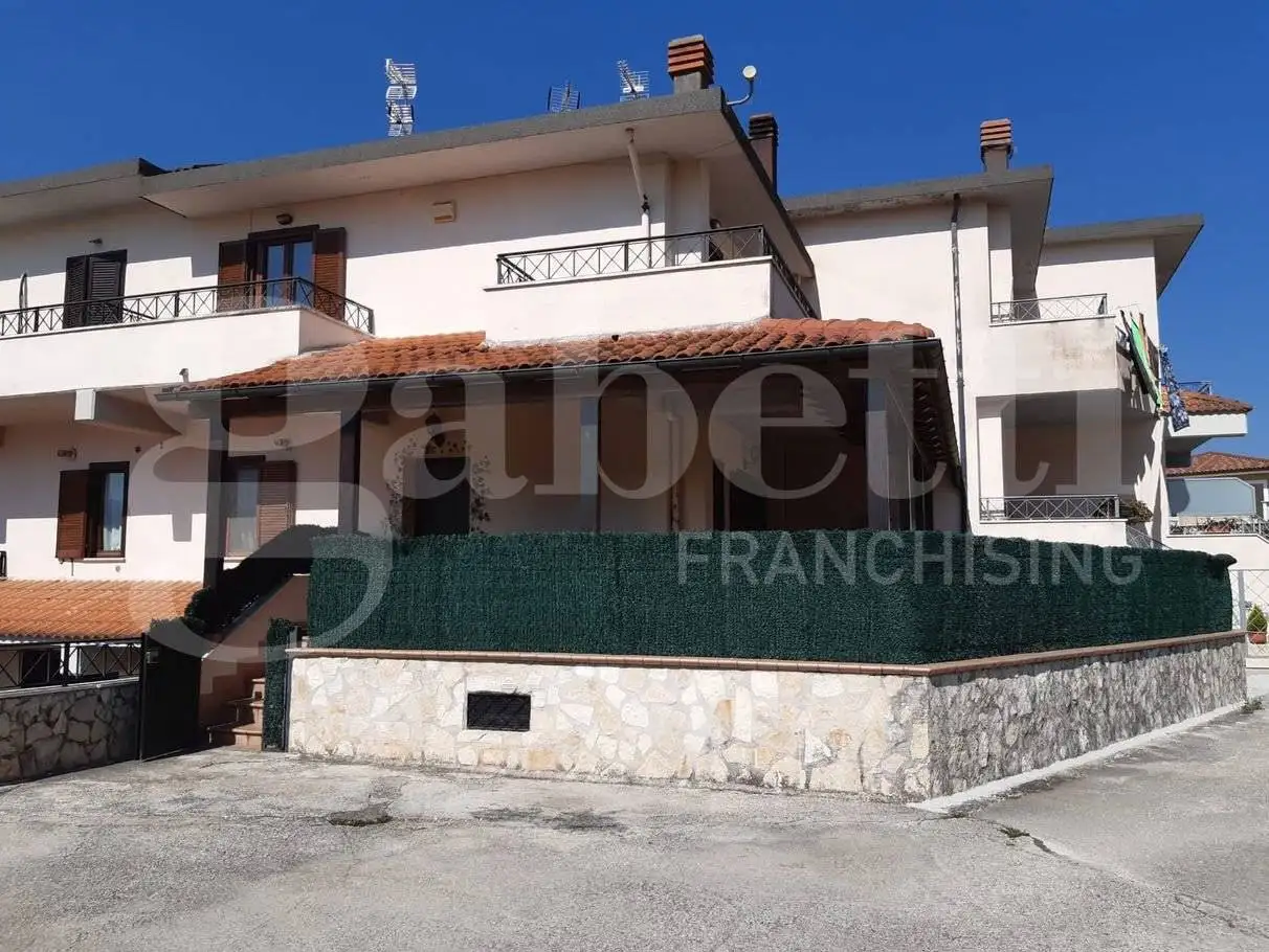 Casa indipendente in vendita a Tagliacozzo